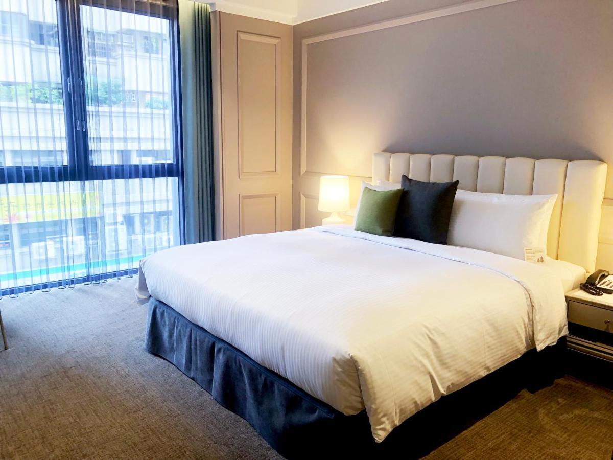 Park Lees Hotel Kaohsiung Buitenkant foto Deluxe Room