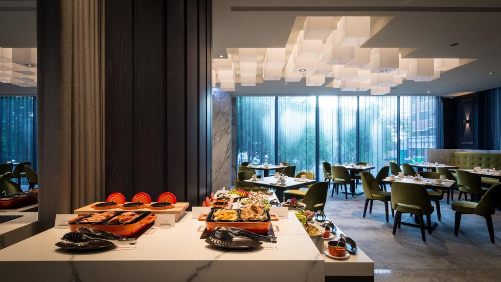 Park Lees Hotel Kaohsiung Buitenkant foto The restaurant