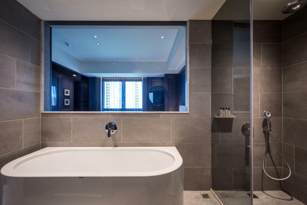 Park Lees Hotel Kaohsiung Buitenkant foto Bathroom