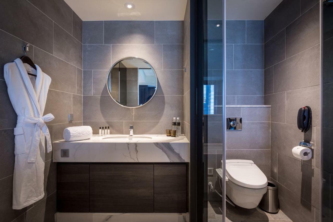 Park Lees Hotel Kaohsiung Buitenkant foto Bathroom